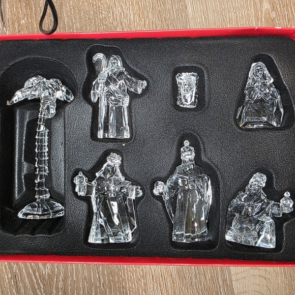 Other - Crystal Plastic Nativity Figurine Set